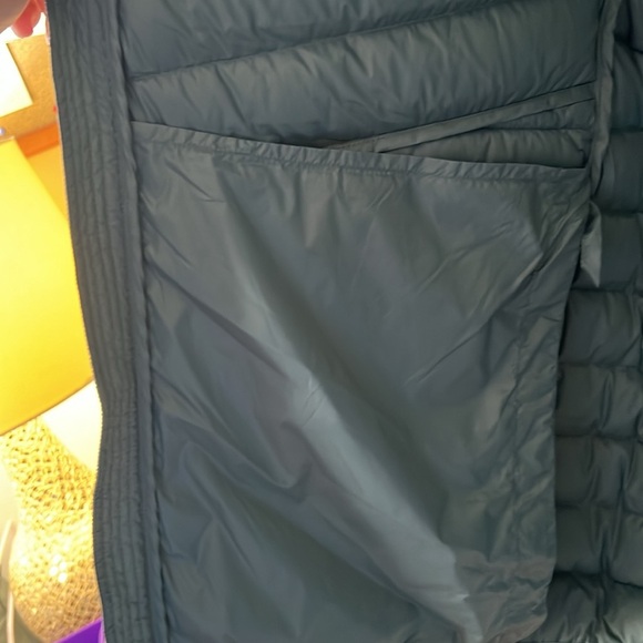 Lands' End Mens Size M Down Jacket Wanderweight Ultralight Packable Down NEW - Picture 5 of 7